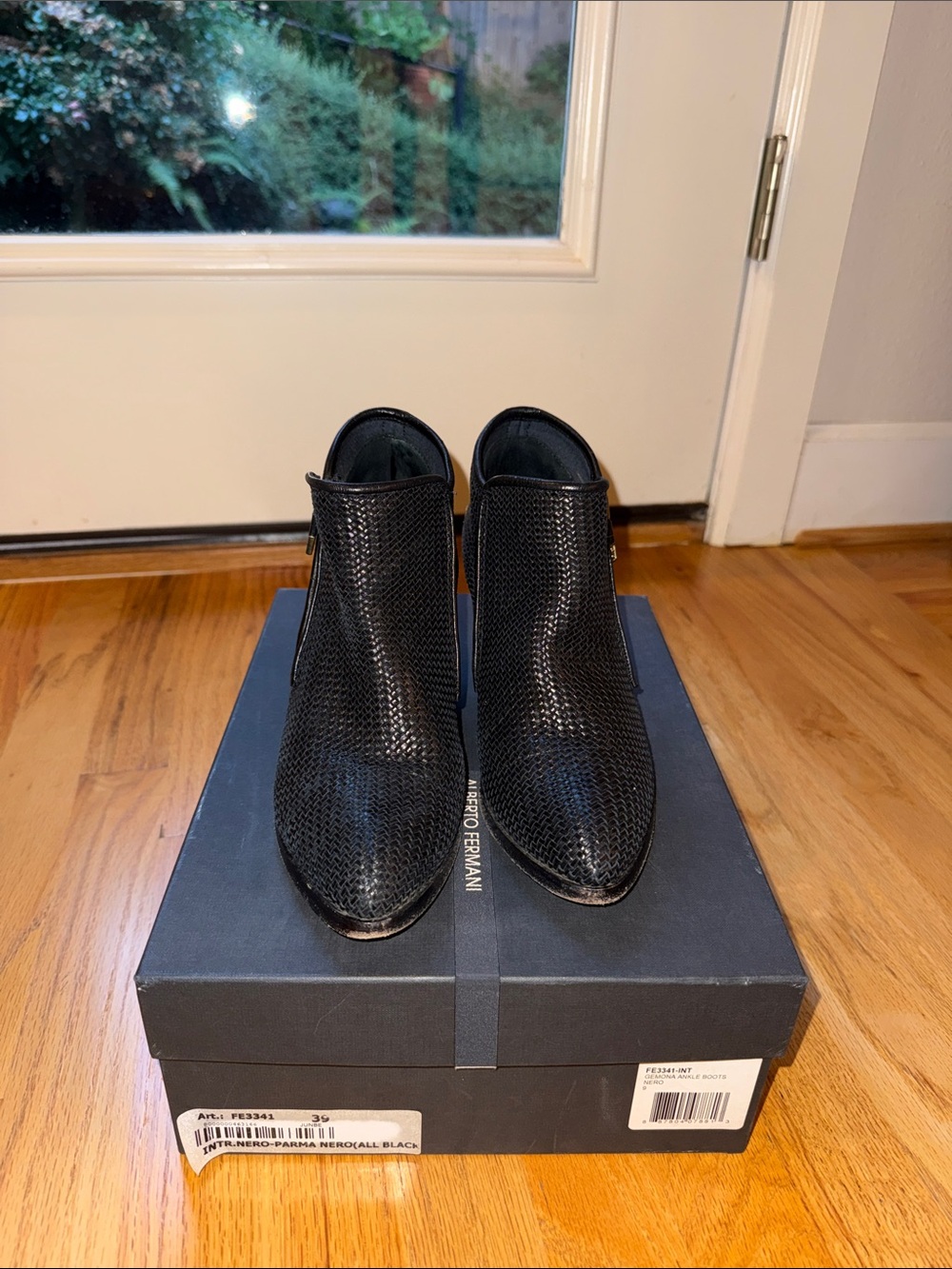 Alberto Fermani Black Pointed-Toe Textured Ankle Booties